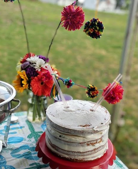 The Trendy Naked Cake